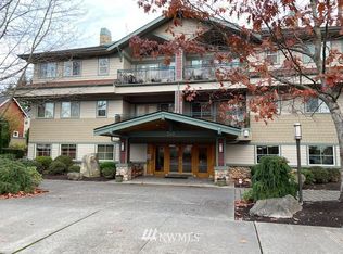 360 Knechtel Way #301, Bainbridge Island, WA 98110