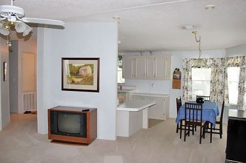 2nd image of 1081 E Palm Valley Dr