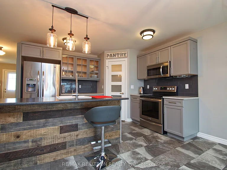 35 Cobblestone St — Photo 13
