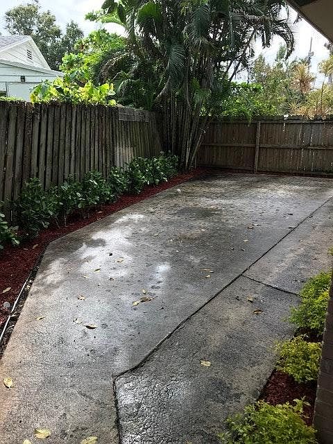 1st image of 1541 Argyle Dr