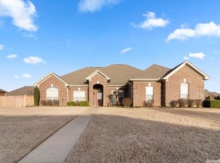 2010 Monticello Dr, Benton, AR 72019