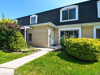 29660 City Center Dr APT 2, Warren, MI, 48093