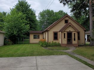 4823 Snow Rd, Parma, OH 44134