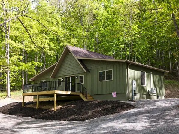 2614 Lake Ferndale Dr, Springfield, WV 26763