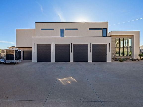 3rd image of 3147 S Mesa Verde Cir