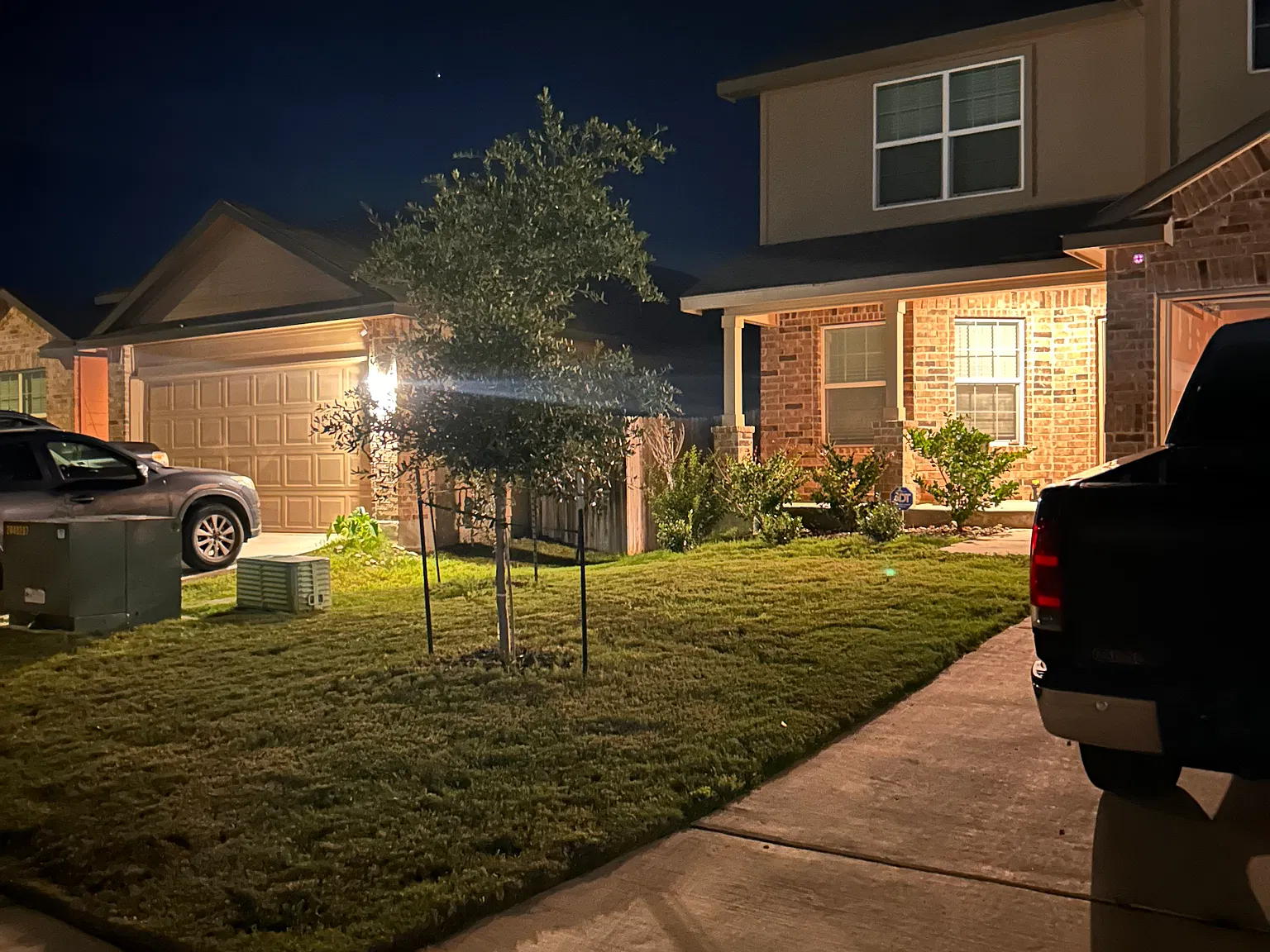 4 bed, 2.5 bath, 2323 sqft, $2,575 — Photo 4