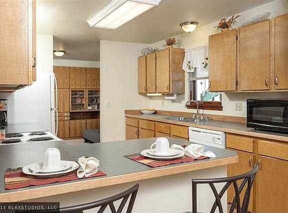 5th image of 1205 Bainbridge Blvd