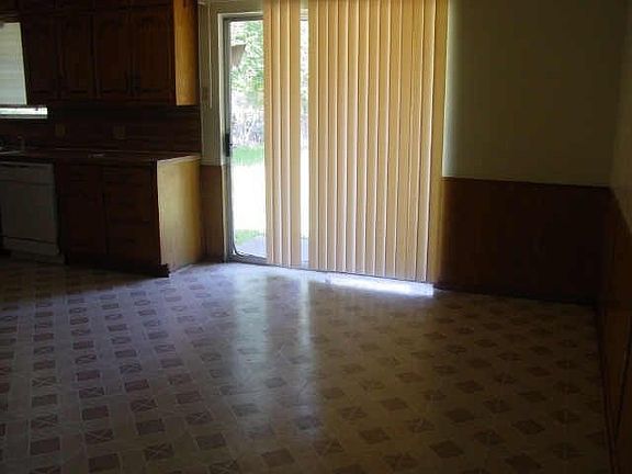 5th image of 810 Louise Ave