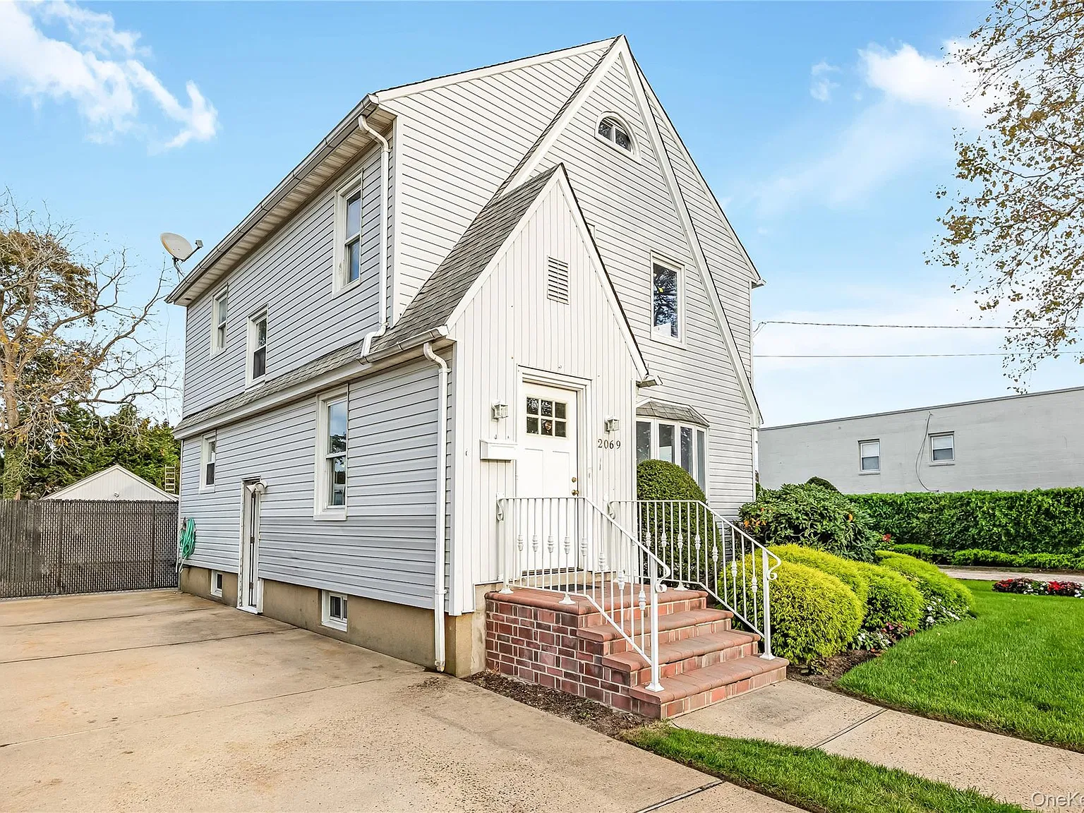 3 bed, 1.0 bath, 1376 sqft, $3,500 — Photo 4
