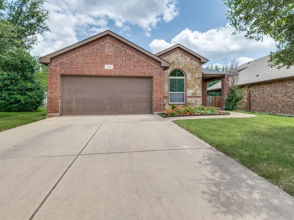 1433 Sierra Blanca Dr, Burleson, TX 76028