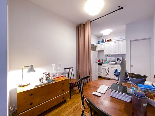 Rented by Compass | media 20