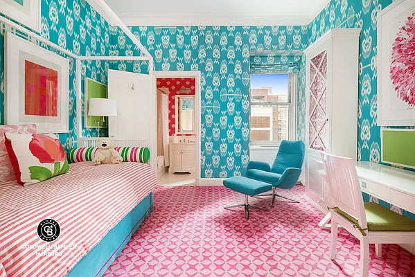 Sold by Coldwell Banker Warburg | media 15