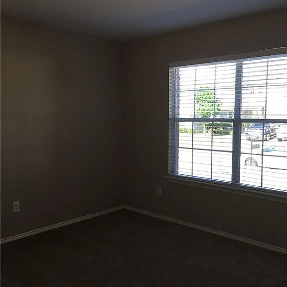 8320 Autumn Creek Trl — Photo 12