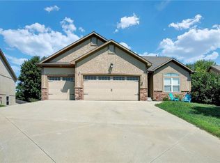 13778 Valleyview Way, Bonner Springs, KS 66012