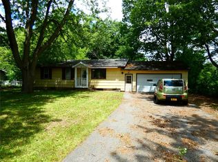 58 Black Creek Rd, Rochester, NY 14623