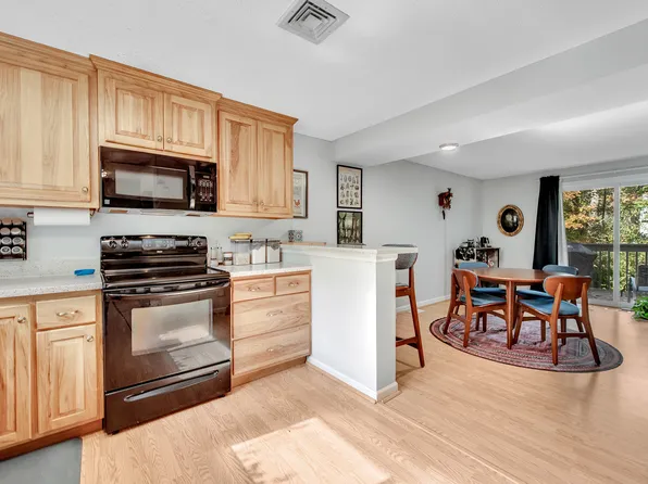 15 Tanager Circle #15, Simsbury, CT 06081