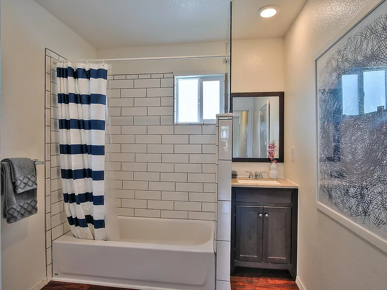 546 Hamilton Ave — Photo 16