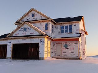 243 W Torrey Pines Dr, Eldridge, IA 52748