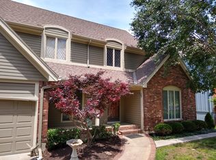 9634 W 116th St, Overland Park, KS 66210