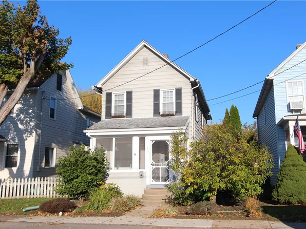 305 N Walnut St, Ligonier, PA 15658