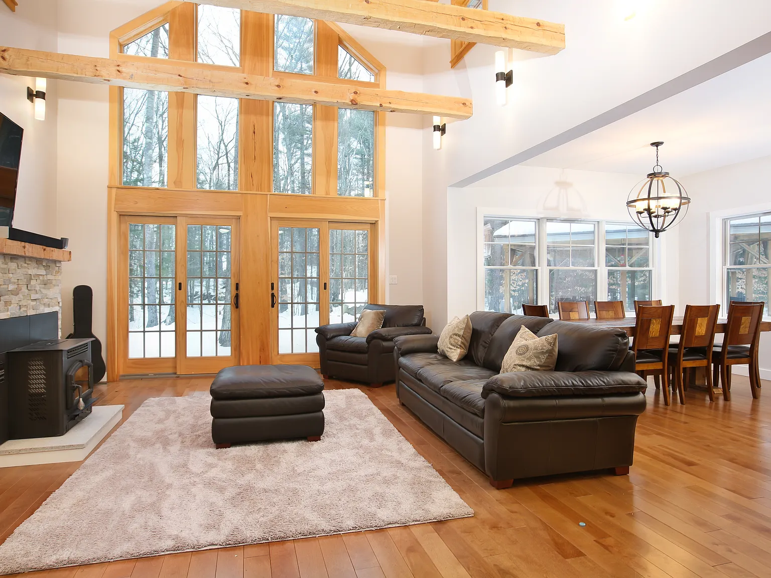 4 bed, 3.5 bath, 2800 sqft, $6,000 — Photo 2
