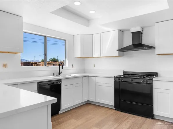 20601 90th St, California City, CA 93505