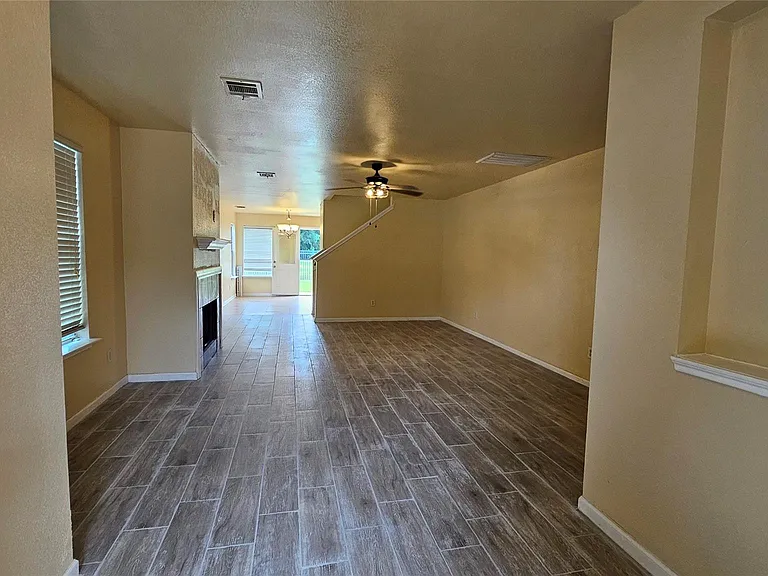 22135 Greengate Dr — Photo 19
