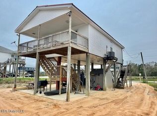 218 Skyline Dr, Bay Saint Louis, MS 39520
