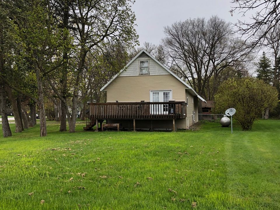 2nd image of 561 Spruce St