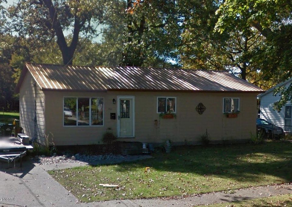 1st image of 1511 Albert Ave