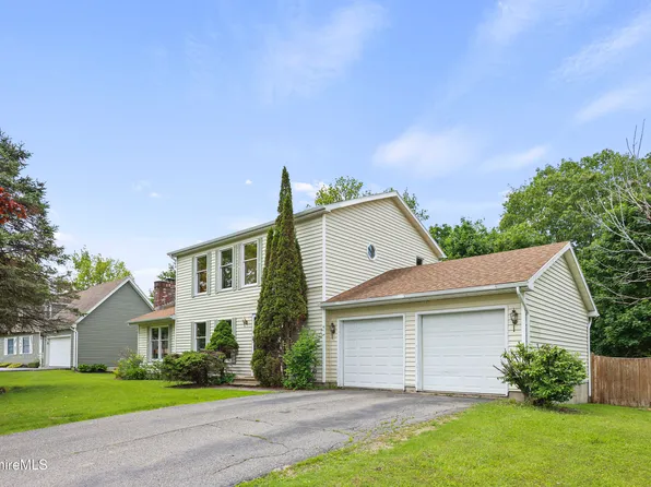 2 Faucett Ln, Pittsfield, MA 01201