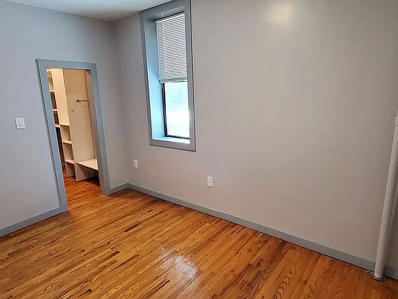 5th image of 337 E 115th St APT 1B