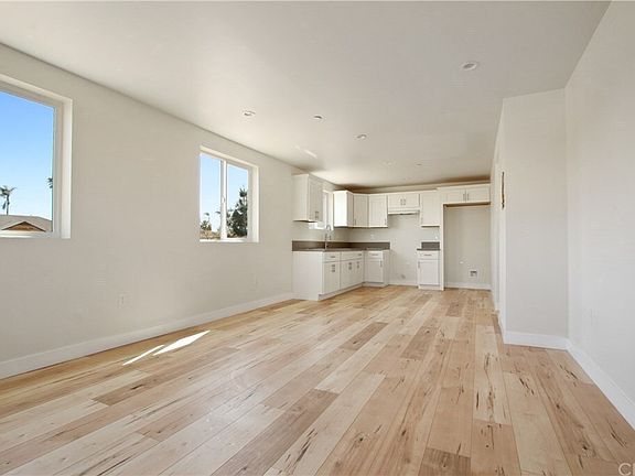 3rd image of 10017 Baring Cross Ave