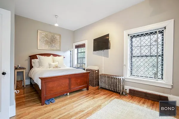 Rented by Bond New York | media 12