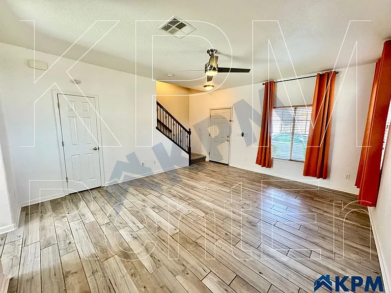1504 Cat Tail Dr — Photo 6