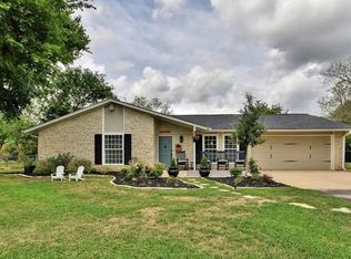 13100 Running Deer Trl, Manchaca, TX 78652