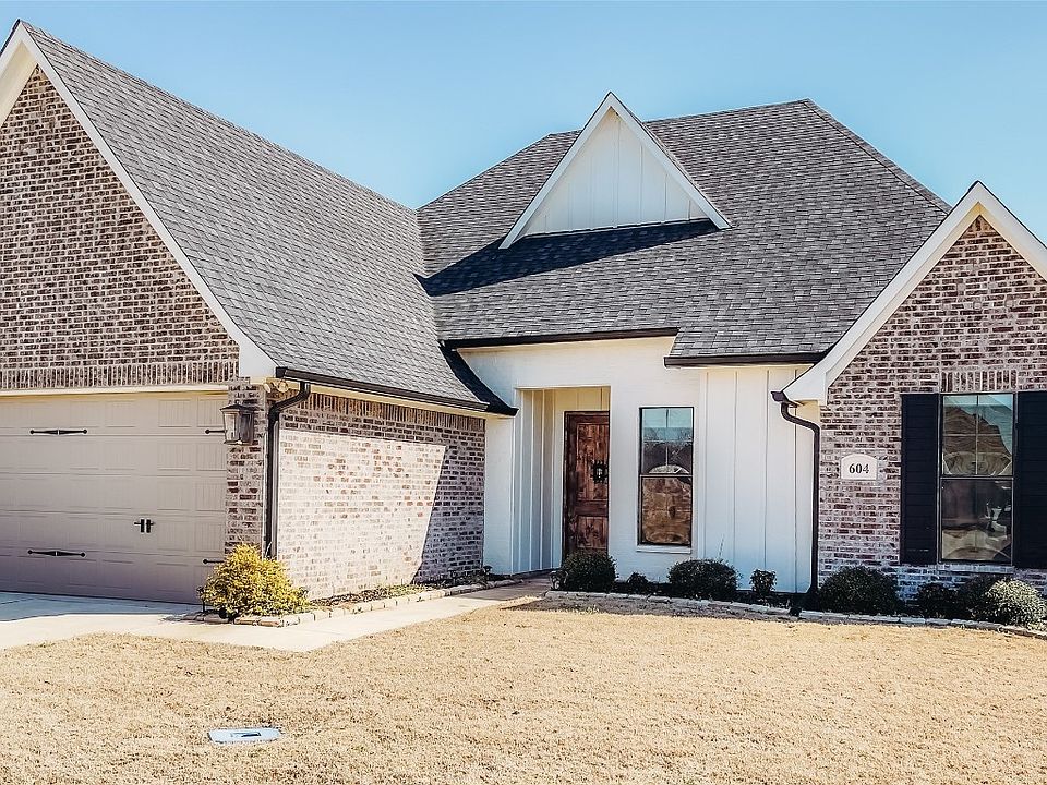 1st image of 604 Stowe Cir
