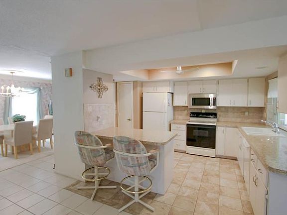 5th image of 358 Ardenwood Dr