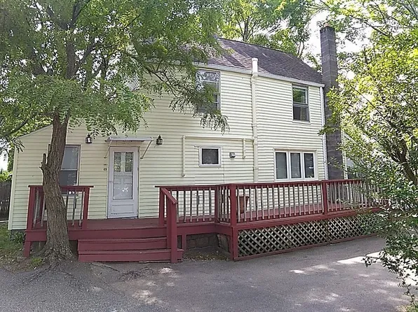 49 Oak St, Milton, MA 02186