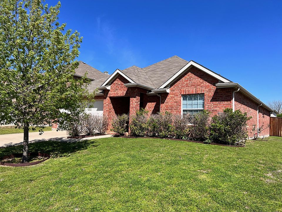 1st image of 2701 Elderberry Ln