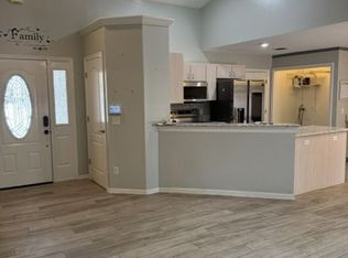 6633 Foxmoor Dr, Zephyrhills, FL 33542