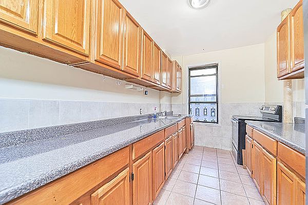 1st image of 501 W 135th St APT 4