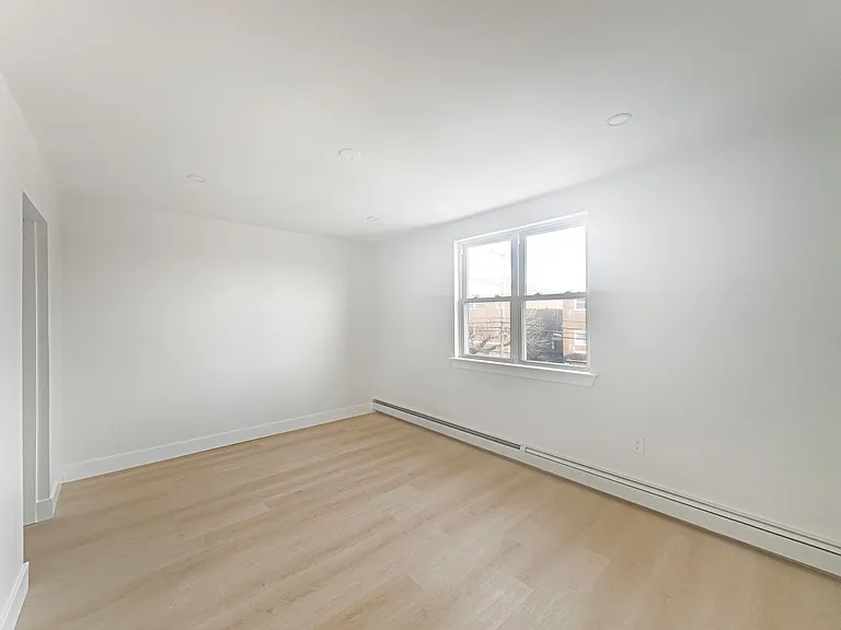 Fairfield Apartments — Photo 12