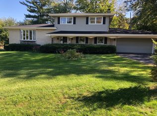 2633 Southcrest Dr, Downers Grove, IL 60516