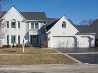 6813 Greene Rd, Woodridge, IL 60517