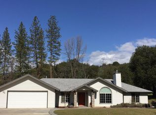 41741 Loch Lomond Ln, Oakhurst, CA 93644