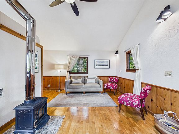 5th image of 1432 Tompkins Hill Rd
