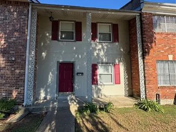 309B Cherry Blossom Ln, Gretna, LA 70056