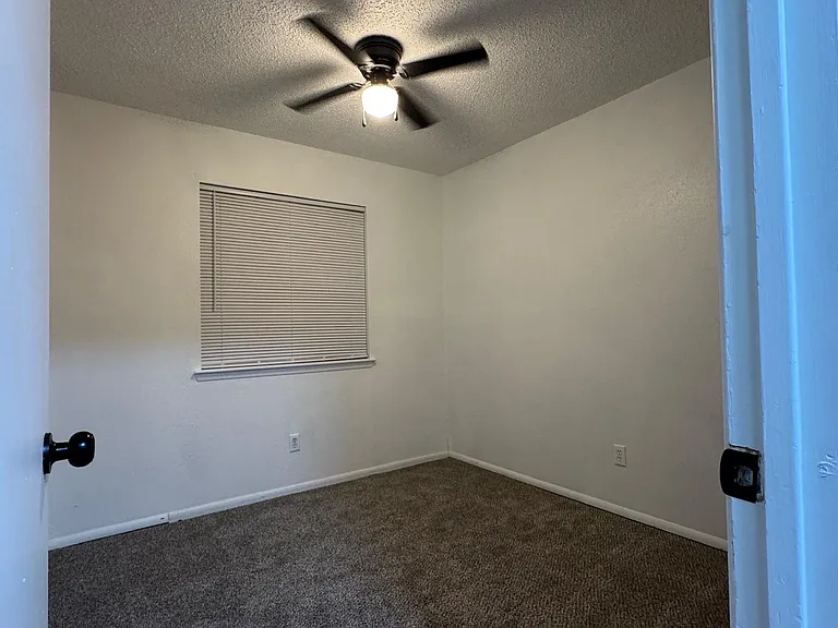 23215 Tree House Ln — Photo 11