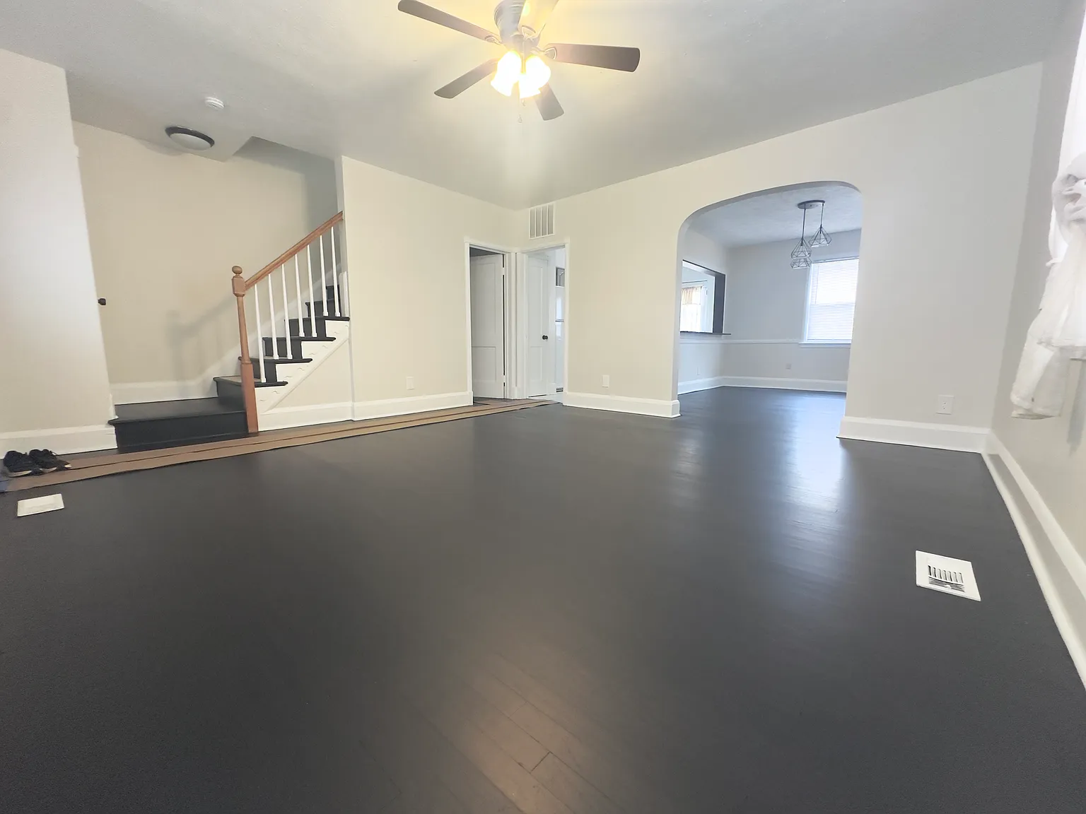 3 bed, 1240 sqft, $2,200 — Photo 3